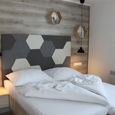 Apartman Kyjev Podhájska Екстериор снимка