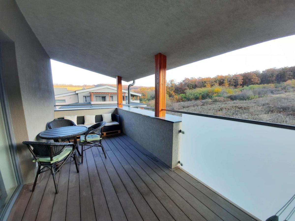 Apartman Kyjev Podhájska Екстериор снимка