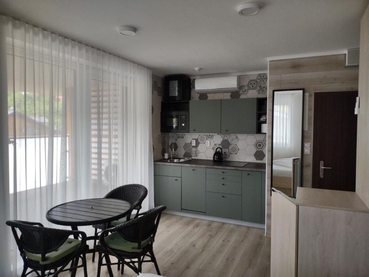 Apartman Kyjev Podhájska Екстериор снимка